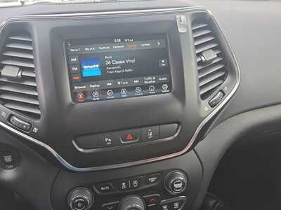 2021 Jeep Cherokee, $22000. Photo 11