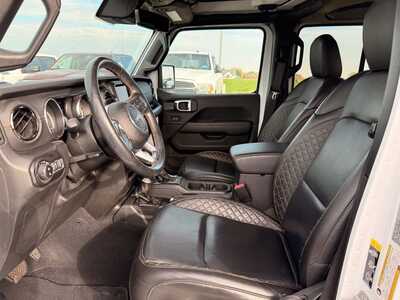 2021 Jeep Gladiator, $31000. Photo 3
