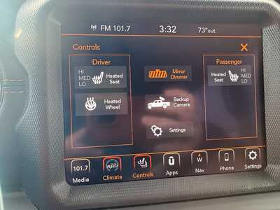 2021 Jeep Gladiator, $31000. Photo 7