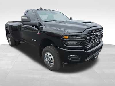 2026 RAM 3500 Reg Cab, $62000. Photo 4
