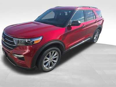 2020 Ford Explorer, $22500. Photo 2