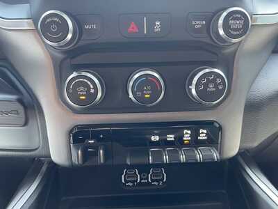 2022 RAM 2500 Crew Cab, $37000. Photo 6