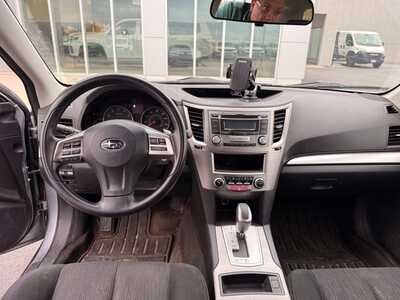 2014 Subaru Outback, $0. Photo 12