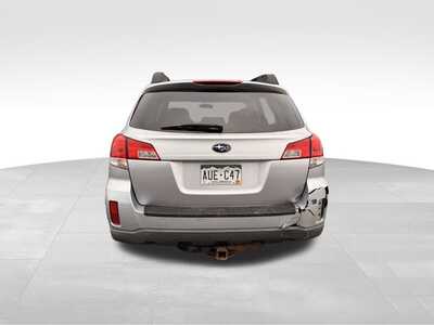 2014 Subaru Outback, $0. Photo 9