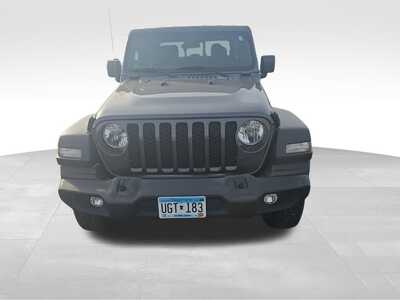 2022 Jeep Gladiator, $27000. Photo 3