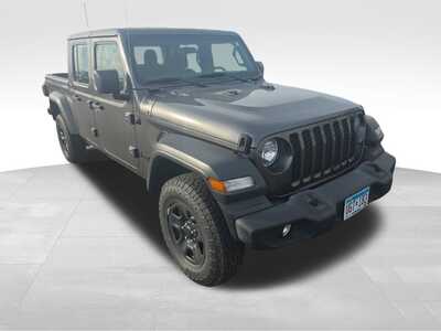 2022 Jeep Gladiator, $27000. Photo 4
