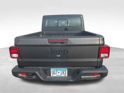 2022 Jeep Gladiator, $27000. Photo 7