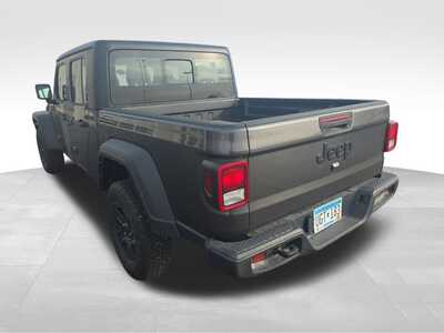 2022 Jeep Gladiator, $27000. Photo 8