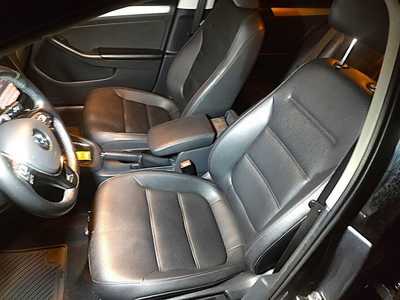 2015 Volkswagen Jetta, $8495. Photo 11