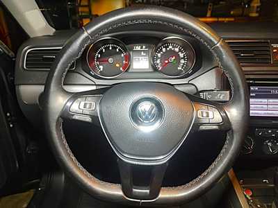 2015 Volkswagen Jetta, $8495. Photo 12