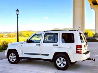 2010 Jeep Liberty, $5995. Photo 3