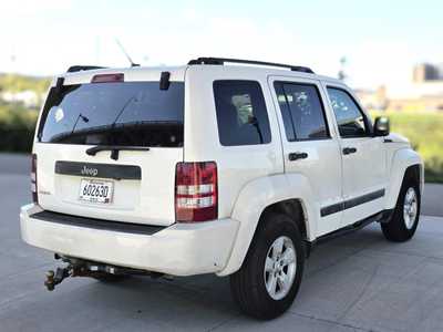 2010 Jeep Liberty, $5995. Photo 5
