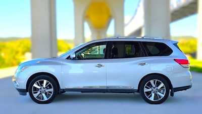2014 Nissan Pathfinder, $9995. Photo 2
