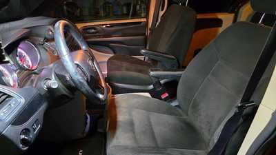 2015 Dodge Caravan, Grand, $5995. Photo 10