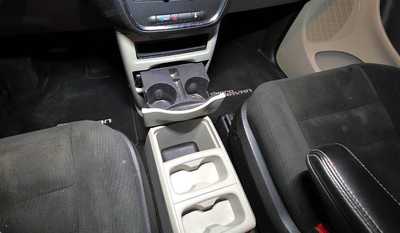 2015 Dodge Caravan, Grand, $5995. Photo 12