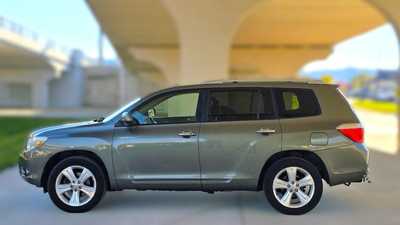 2008 Toyota Highlander, $3995. Photo 2