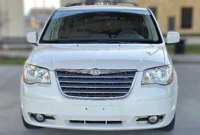 2010 Chrysler Town & Country, $2995. Photo 8