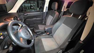 2014 Jeep Patriot, $6995. Photo 9