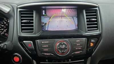 2017 Nissan Pathfinder, $9995. Photo 11