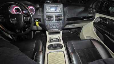 2017 Dodge Caravan, Grand, $5995. Photo 11