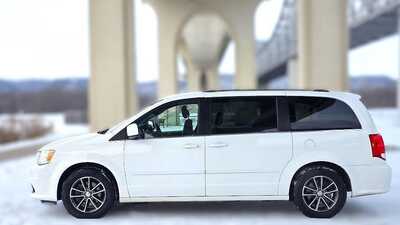 2017 Dodge Caravan, Grand, $5995. Photo 2