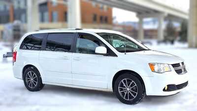 2017 Dodge Caravan, Grand, $5995. Photo 7