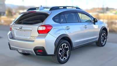 2017 Subaru Crosstrek, $13995. Photo 5
