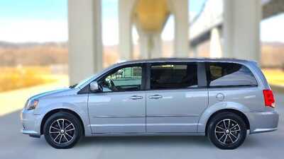 2015 Dodge Grand Caravan, $6495. Photo 2
