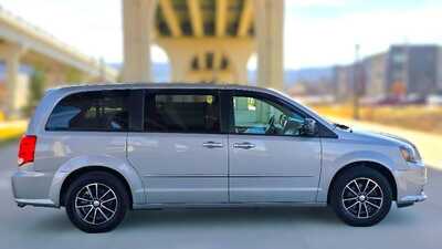 2015 Dodge Grand Caravan, $6495. Photo 4