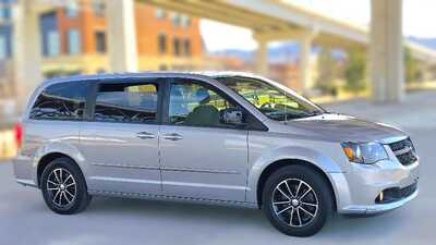 2015 Dodge Grand Caravan, $6495. Photo 5