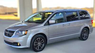 2015 Dodge Grand Caravan, $6495. Photo 1