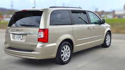 2013 Chrysler Town & Country, $6995. Photo 5