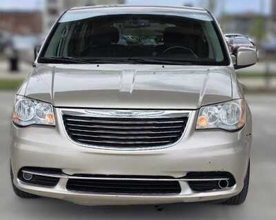 2013 Chrysler Town & Country, $6995. Photo 8