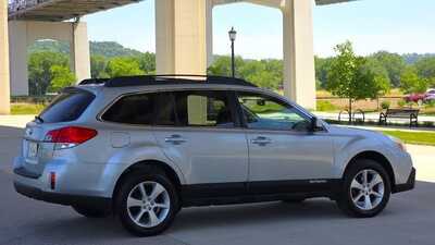 2013 Subaru Outback, $6995. Photo 8