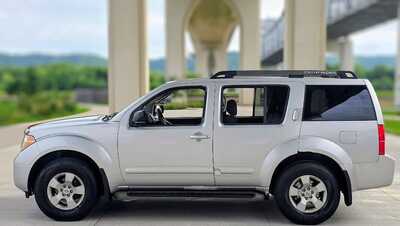2006 Nissan Pathfinder, $3995. Photo 2