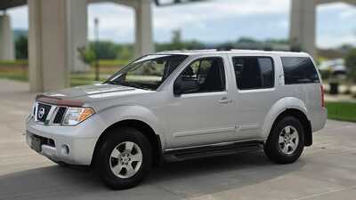 2006 Nissan Pathfinder, $3995. Photo 1