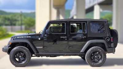 2015 Jeep Wrangler Unlimited, $17995. Photo 3