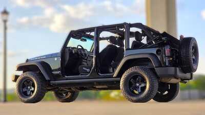 2015 Jeep Wrangler Unlimited, $17995. Photo 4