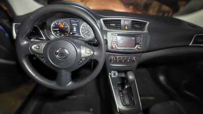 2018 Nissan Sentra, $9595. Photo 10