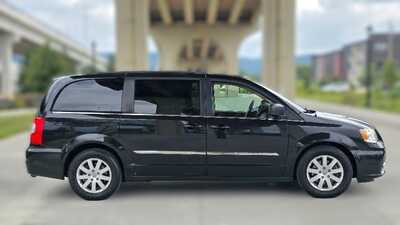 2013 Chrysler Town and, $7995. Photo 6