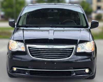 2013 Chrysler Town and, $7995. Photo 8