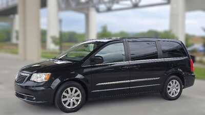 2013 Chrysler Town & Country, $7995. Photo 1