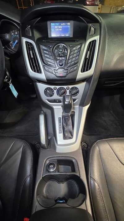 2013 Ford Focus, $6355. Photo 12