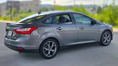 2013 Ford Focus, $6355. Photo 5